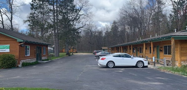 Totem Lodges (Nor-Gate Motel) - More Web Listing Photos (newer photo)